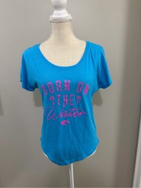 Costa Blue Scoop Neck Tee with Pink 'Born On The Water' Graphic. Size Small